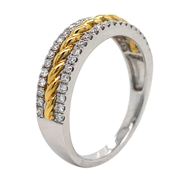 18KTT .31 Cttw Diamond Ring