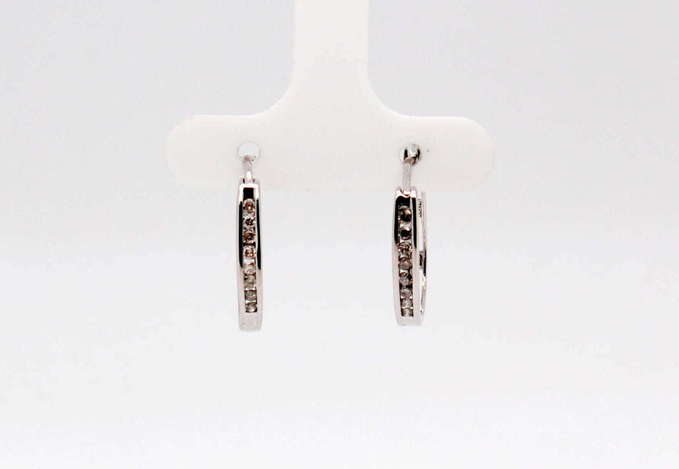 14kw .10 cttw diamond hoop earrings, i-i1 image