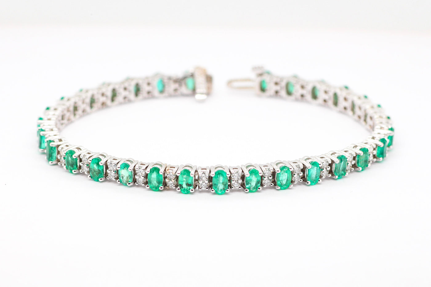 14KW 5.92 CTTW Emerald And Diamond Bracelet