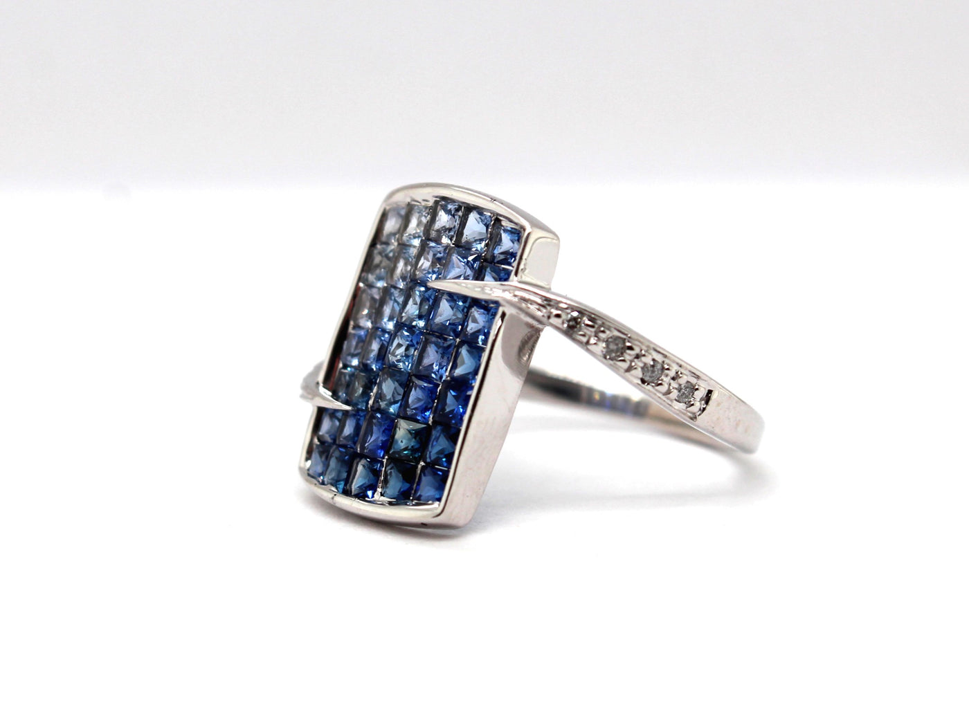 Estate 14KW 1.30 Cttw Multi Shade Blue Sapphire and .05 Cttw Diamond R