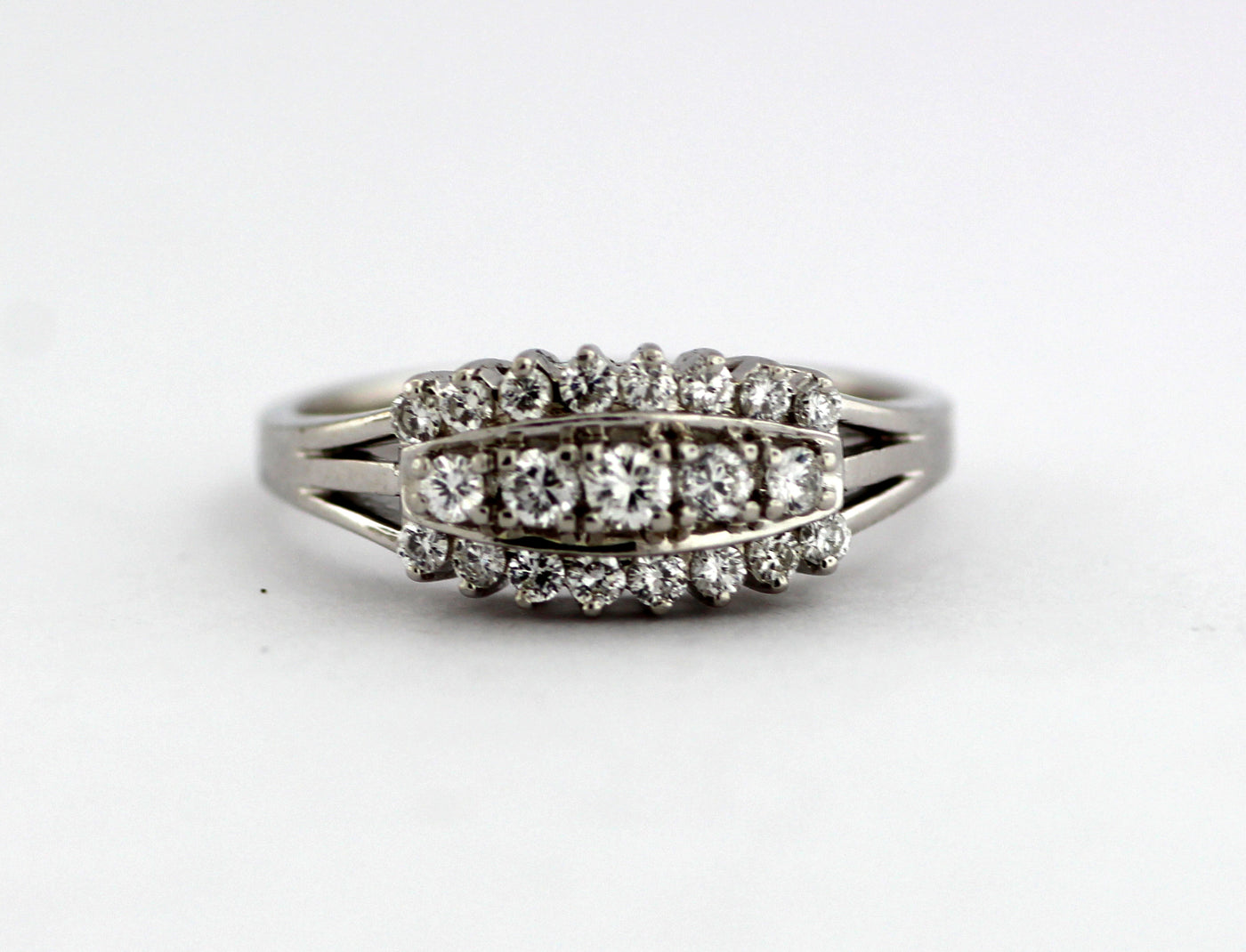 14KW .50 CTTW DIAMOND 3 ROW RING G-SI1