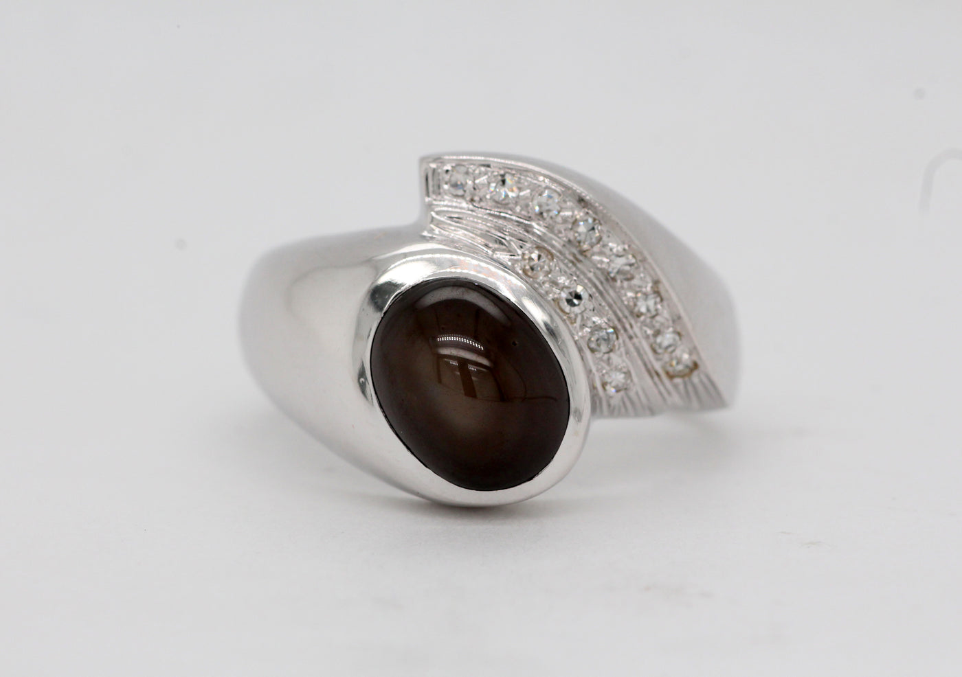 Estate 14KW 9.5x7mm Black Star Sapphire and Diamond Gents Ring with .1