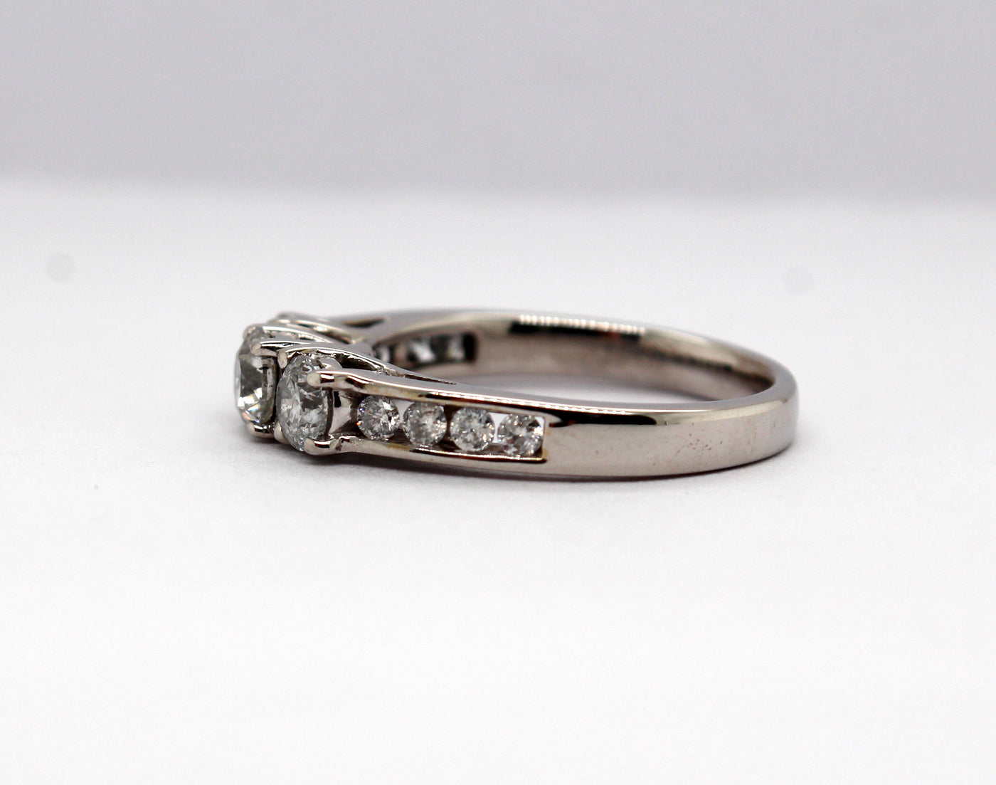 Estate 14KW 1.07 Cttw Diamond 3 Stone style Ring